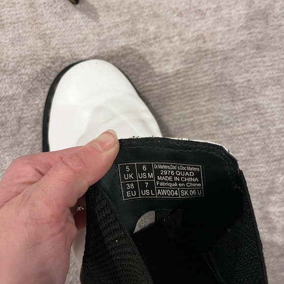 2976 Smooth Leather Chelsea Platform White Quad Dr. Martens size 6 - Picture 8 of 11